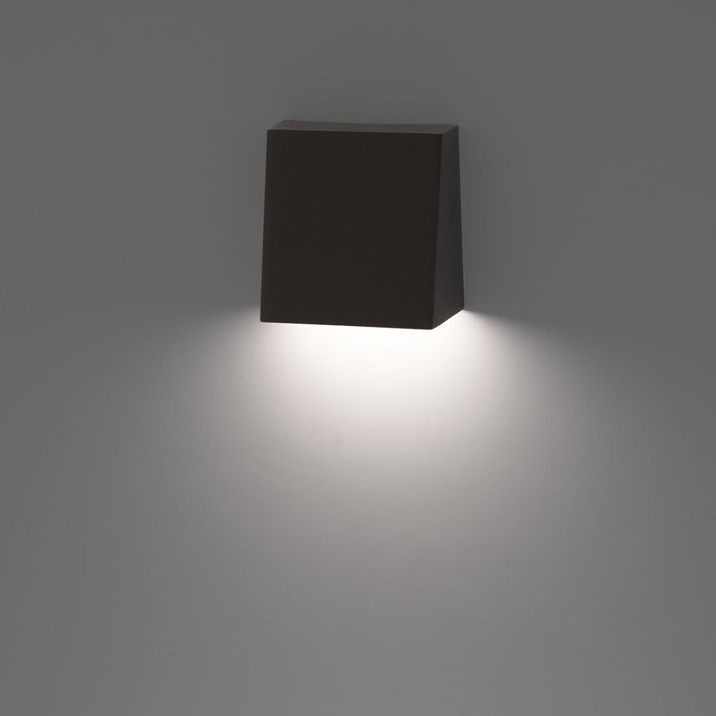 WAC Playne LED Deck & Patio Light – Bronze