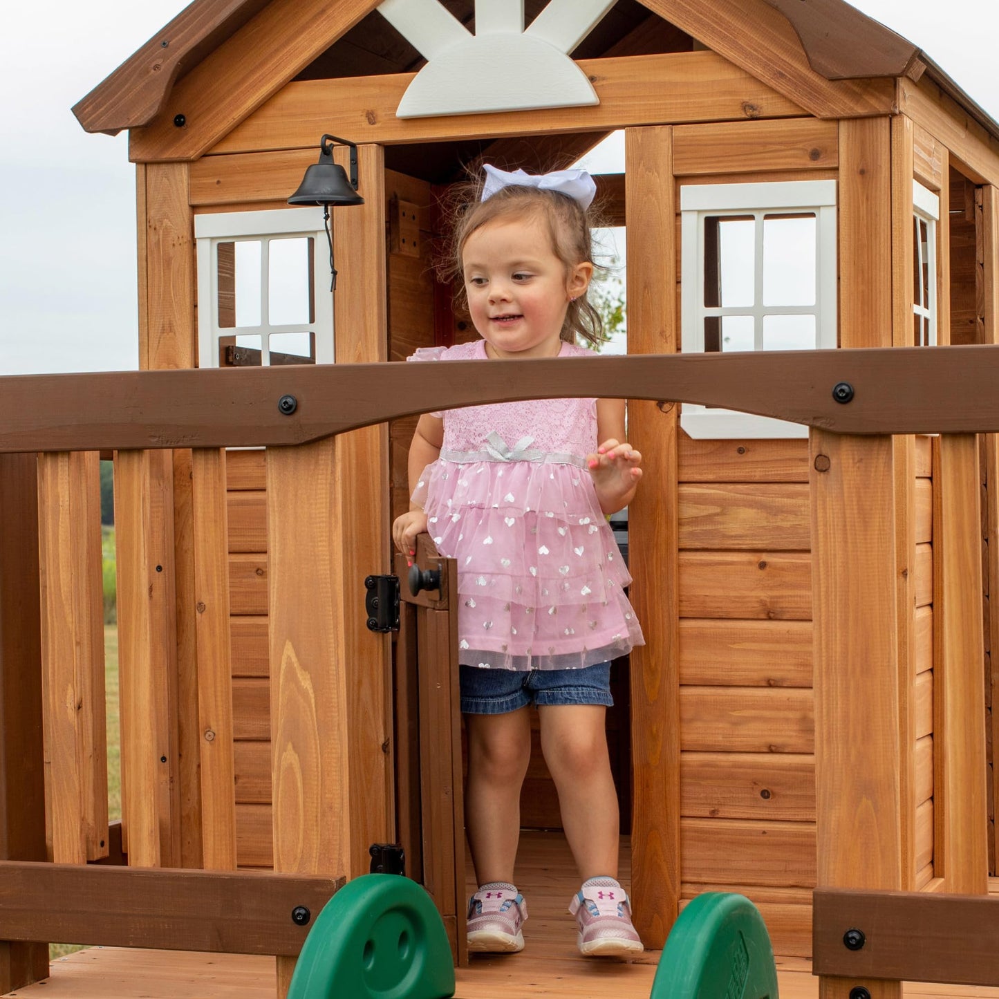 Backyard Discovery Echo Heights Cedar Kids Playhouse